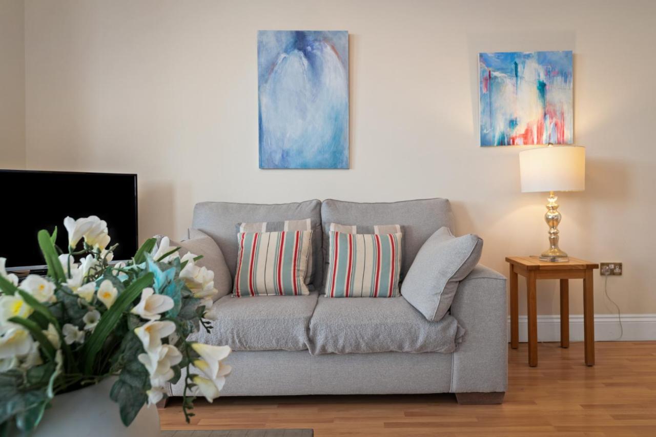 Bryn Y Mor - Tenby Apartment Sea Views ภายนอก รูปภาพ