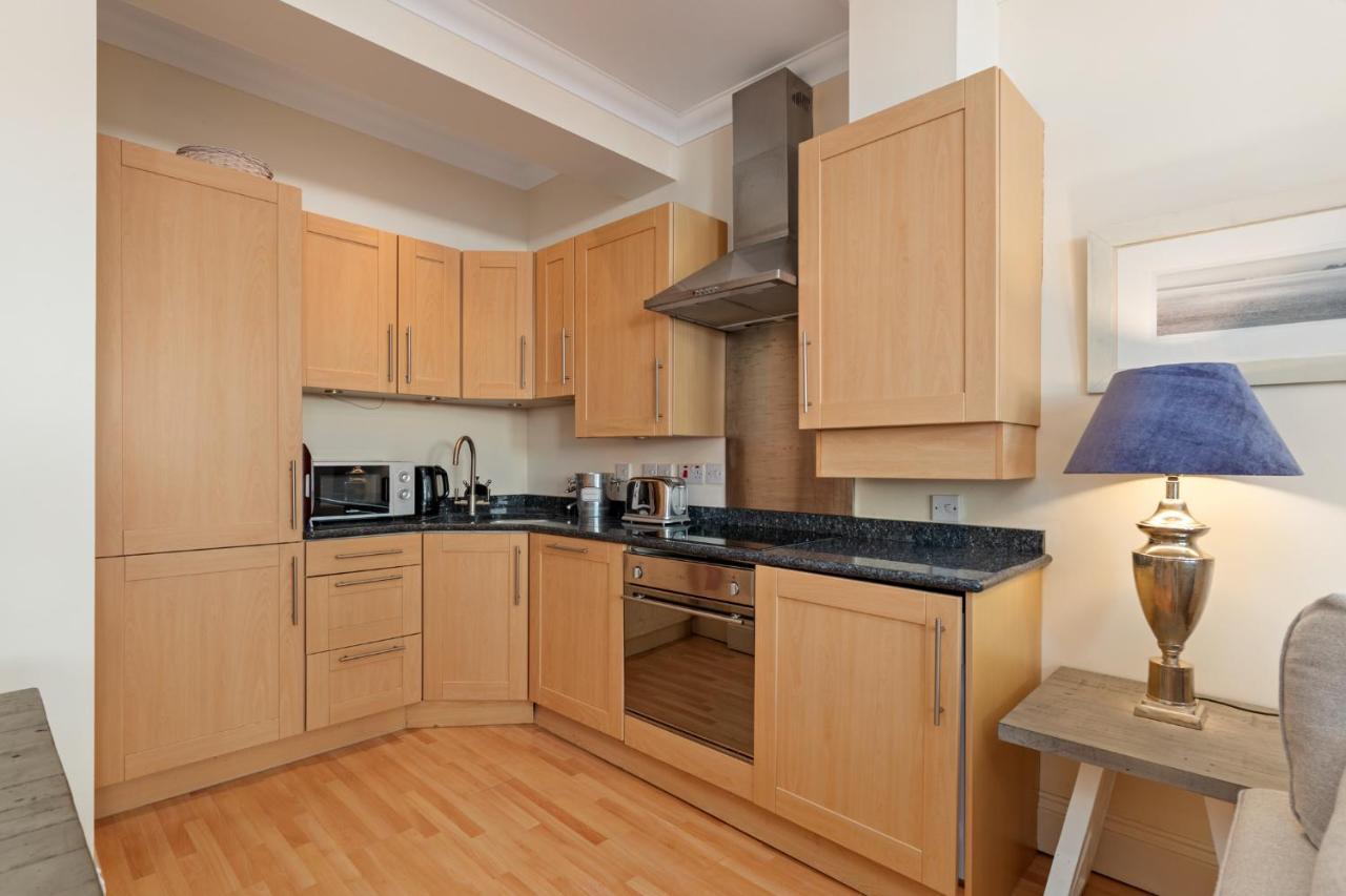 Bryn Y Mor - Tenby Apartment Sea Views ภายนอก รูปภาพ