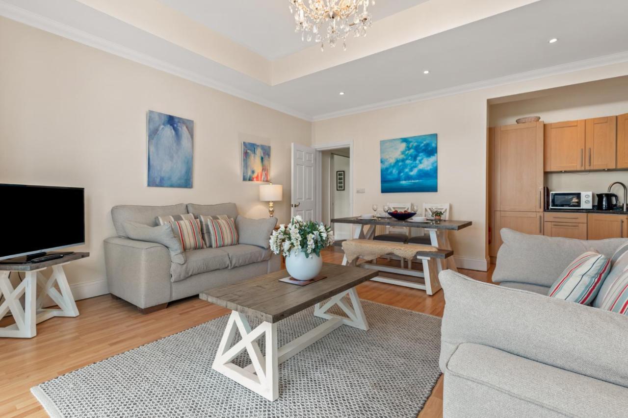 Bryn Y Mor - Tenby Apartment Sea Views ภายนอก รูปภาพ