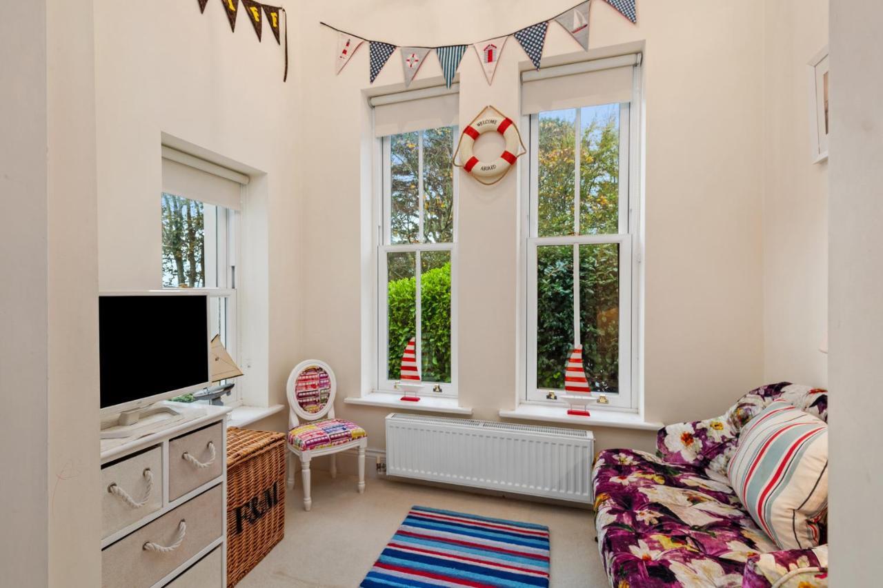 Bryn Y Mor - Tenby Apartment Sea Views ภายนอก รูปภาพ