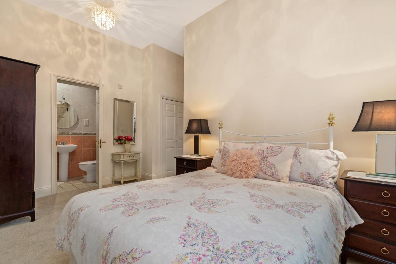Bryn Y Mor - Tenby Apartment Sea Views ภายนอก รูปภาพ