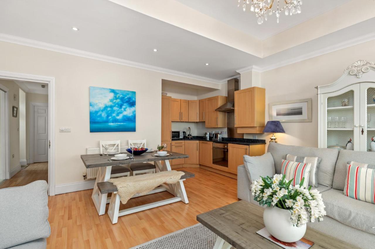 Bryn Y Mor - Tenby Apartment Sea Views ภายนอก รูปภาพ